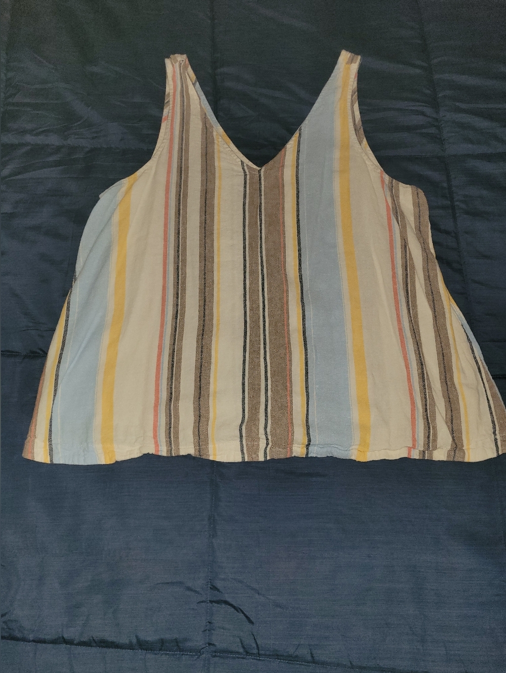 Striped V-Neck Sleeveless Tank Top in Multicolor Sz Lg